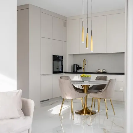 Na Brodatego Apartment